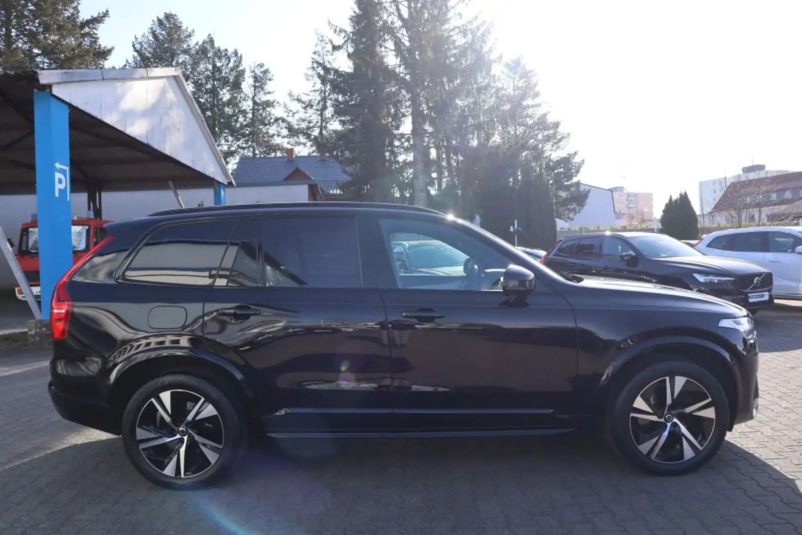 
								Volvo XC90 full									